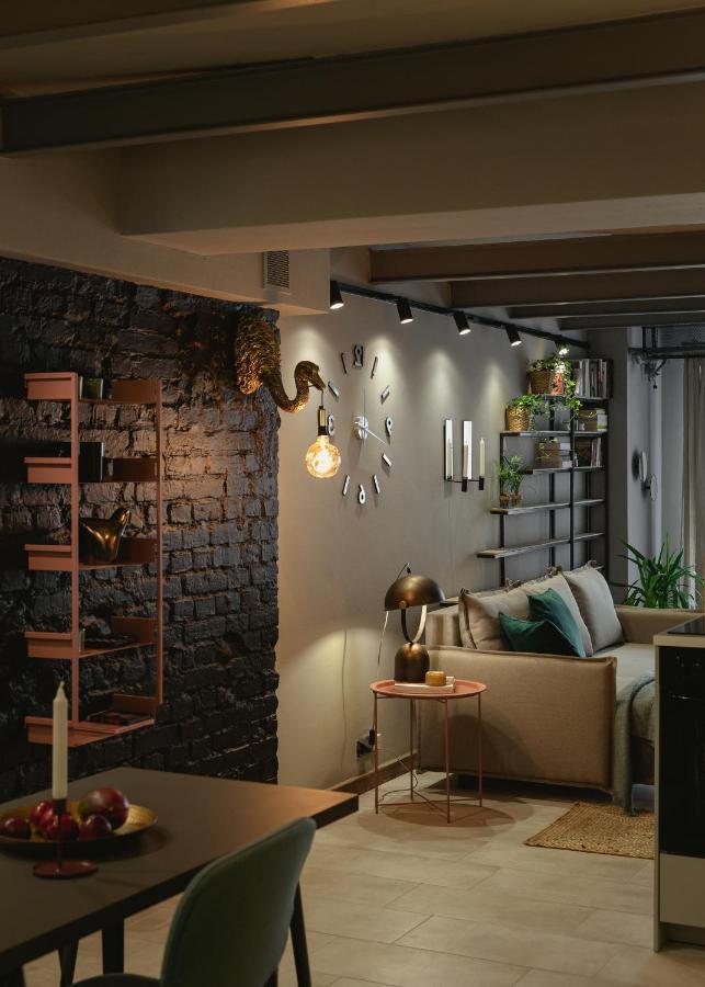 City Garage Apartment - Lwowska 9 Warschau Buitenkant foto
