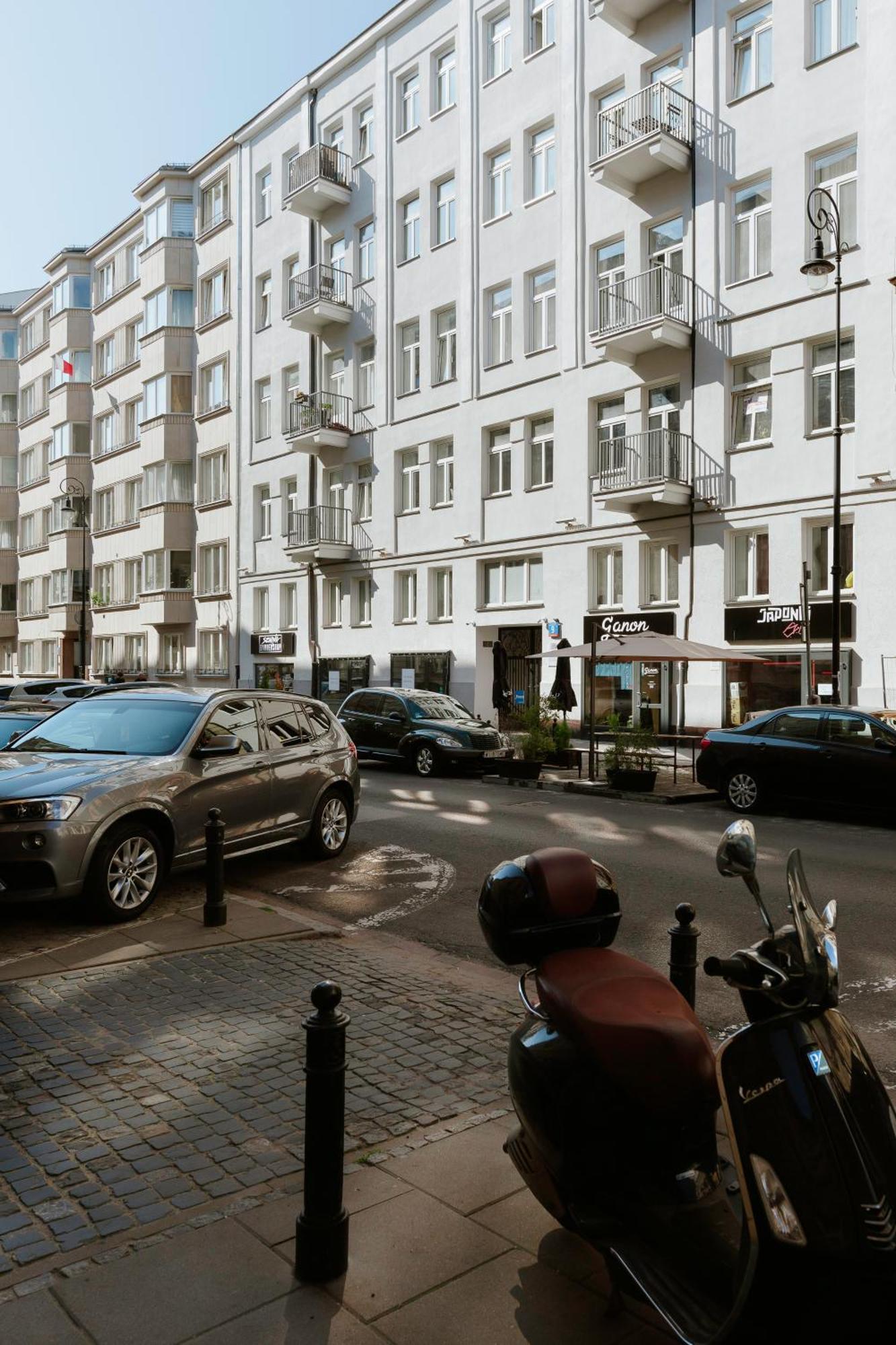 City Garage Apartment - Lwowska 9 Warschau Buitenkant foto